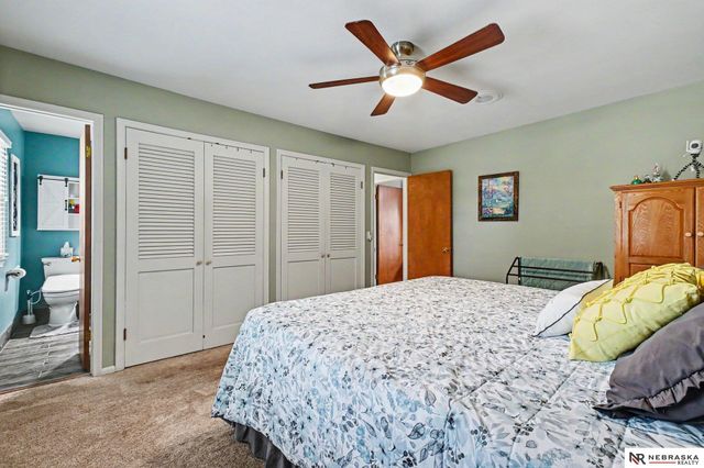 12304 Grey Fawn, Omaha, NE 68154