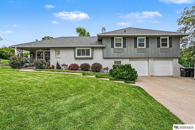 12304 Grey Fawn, Omaha, NE 68154