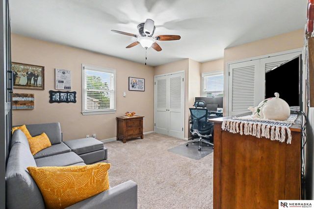 12304 Grey Fawn, Omaha, NE 68154