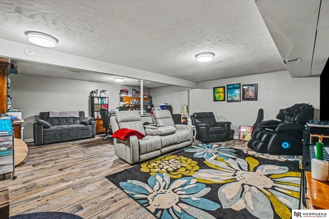 12304 Grey Fawn, Omaha, NE 68154
