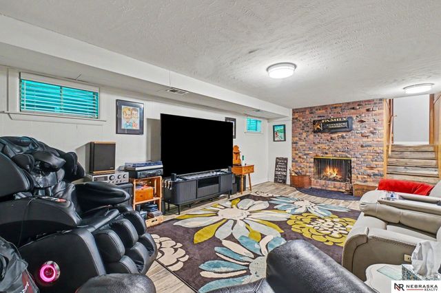 12304 Grey Fawn, Omaha, NE 68154