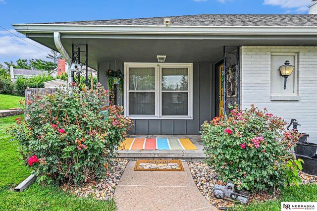 12304 Grey Fawn, Omaha, NE 68154