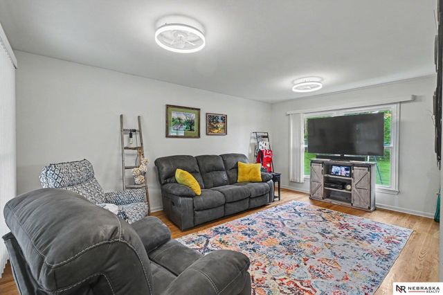 12304 Grey Fawn, Omaha, NE 68154