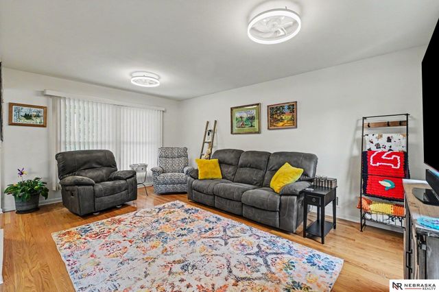 12304 Grey Fawn, Omaha, NE 68154