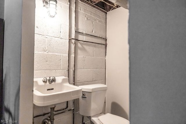 3106 Grovewood Avenue, Parma, OH 44134