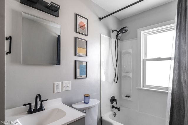 3106 Grovewood Avenue, Parma, OH 44134