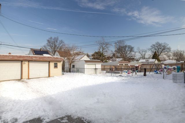 3106 Grovewood Avenue, Parma, OH 44134