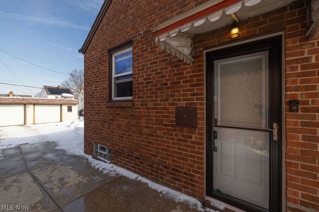 3106 Grovewood Avenue, Parma, OH 44134