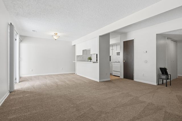 2411 Packard Street 53E, Ann Arbor, MI 48104