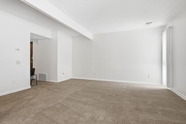 2411 Packard Street 53E, Ann Arbor, MI 48104