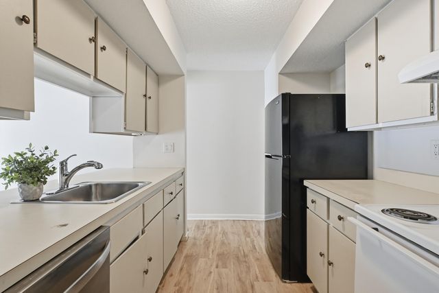 2411 Packard Street 53E, Ann Arbor, MI 48104