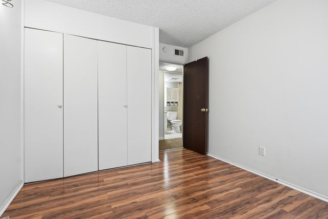 2411 Packard Street 53E, Ann Arbor, MI 48104