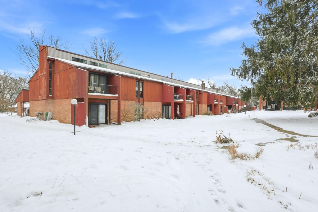 2411 Packard Street 53E, Ann Arbor, MI 48104