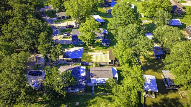 148 Sandpiper Dr, Livingston, TX 77351