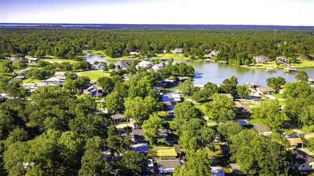 148 Sandpiper Dr, Livingston, TX 77351