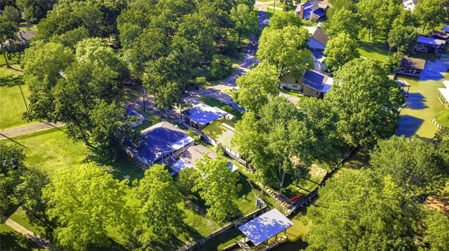 148 Sandpiper Dr, Livingston, TX 77351