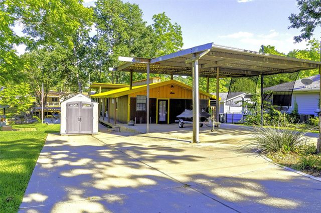 148 Sandpiper Dr, Livingston, TX 77351