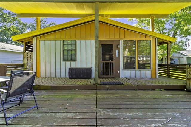 148 Sandpiper Dr, Livingston, TX 77351