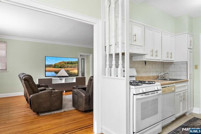 100 E Palisade Avenue B22, Englewood, NJ 07631