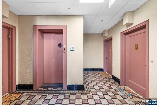 100 E Palisade Avenue B22, Englewood, NJ 07631