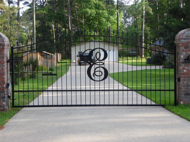 5635 Branchwood Drive, Keithville, LA 71047