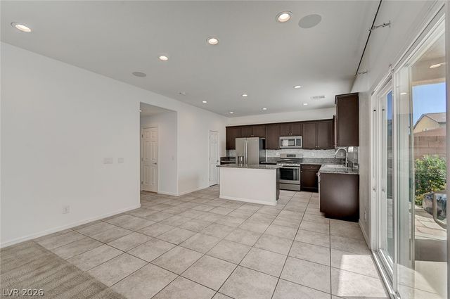 7841 Blue Lake Peak Street, Las Vegas, NV 89166