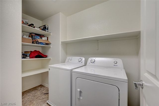 7841 Blue Lake Peak Street, Las Vegas, NV 89166