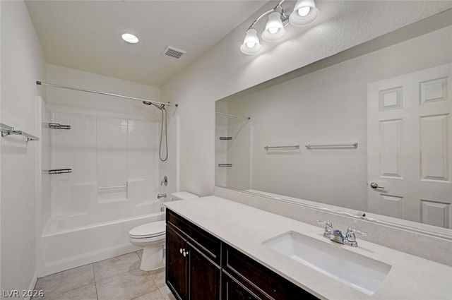 7841 Blue Lake Peak Street, Las Vegas, NV 89166