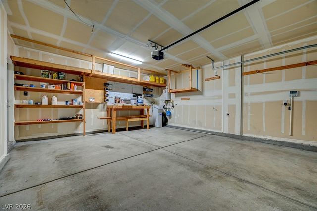 7841 Blue Lake Peak Street, Las Vegas, NV 89166