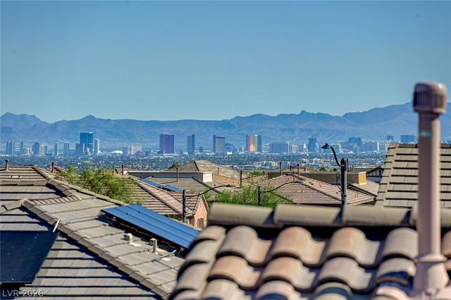 7841 Blue Lake Peak Street, Las Vegas, NV 89166