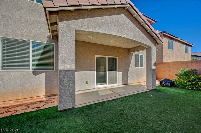 7841 Blue Lake Peak Street, Las Vegas, NV 89166