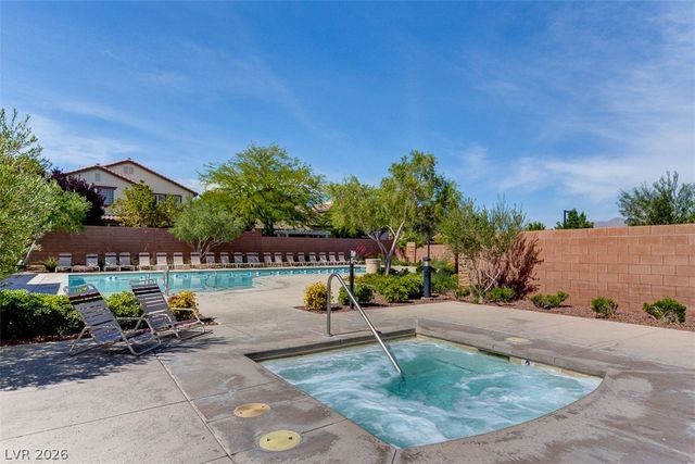 7841 Blue Lake Peak Street, Las Vegas, NV 89166