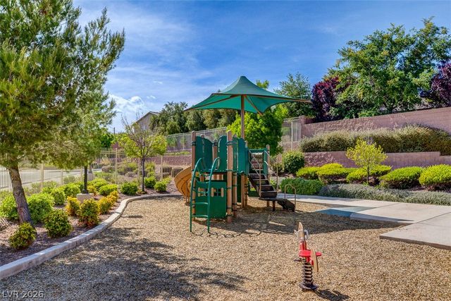 7841 Blue Lake Peak Street, Las Vegas, NV 89166