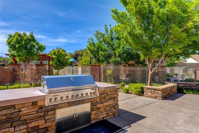 7841 Blue Lake Peak Street, Las Vegas, NV 89166