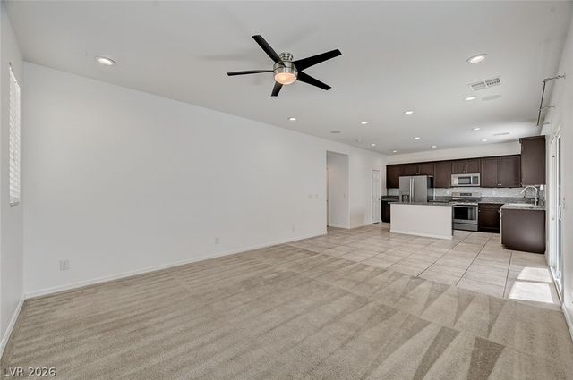 7841 Blue Lake Peak Street, Las Vegas, NV 89166