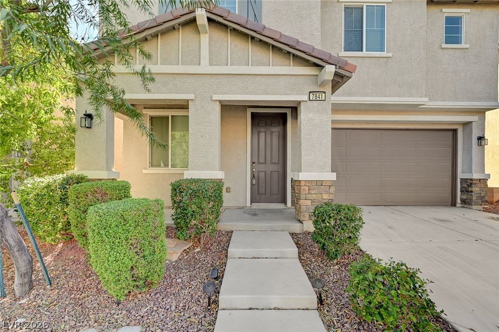 7841 Blue Lake Peak Street, Las Vegas, NV 89166