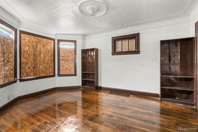 14225 Kentucky Street, Detroit, MI 48238