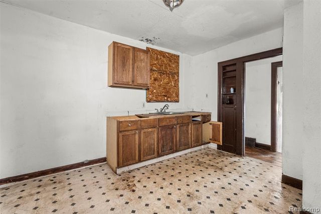 14225 Kentucky Street, Detroit, MI 48238