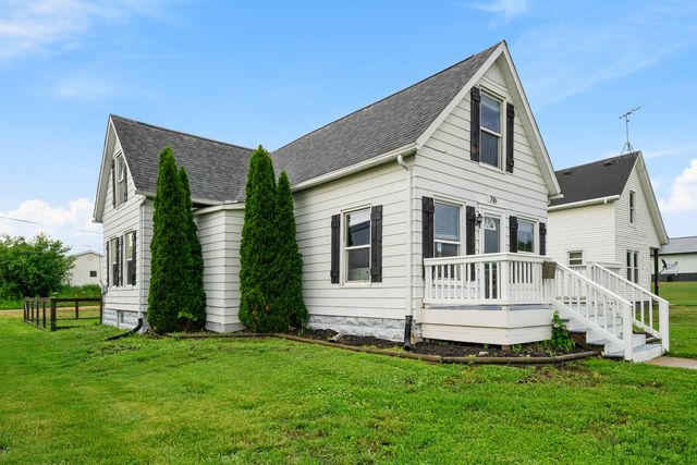 716 10TH Street, De Witt, IA 52742