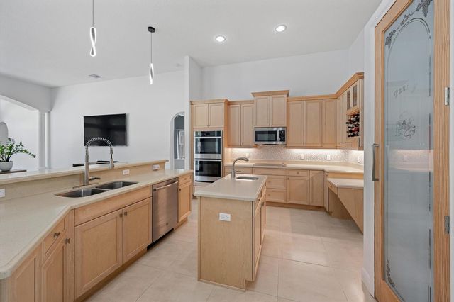 17038 N 61st Pl Place N, Loxahatchee, FL 33470