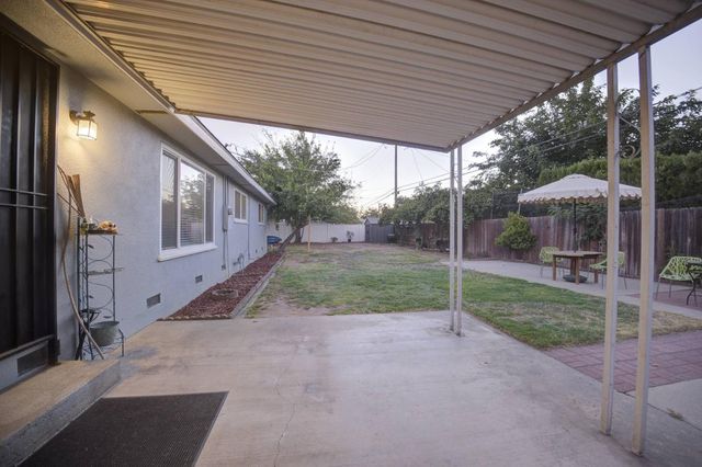 3849 E Dayton Ave, Fresno, CA 93726