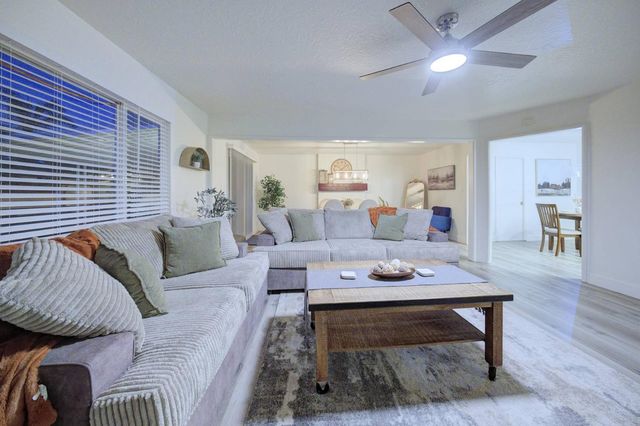 3849 E Dayton Ave, Fresno, CA 93726