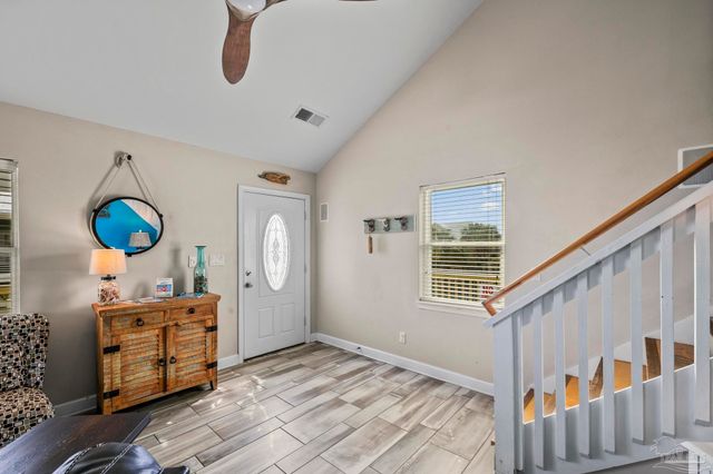 1304 Via Deluna Dr, Pensacola Beach, FL 32561