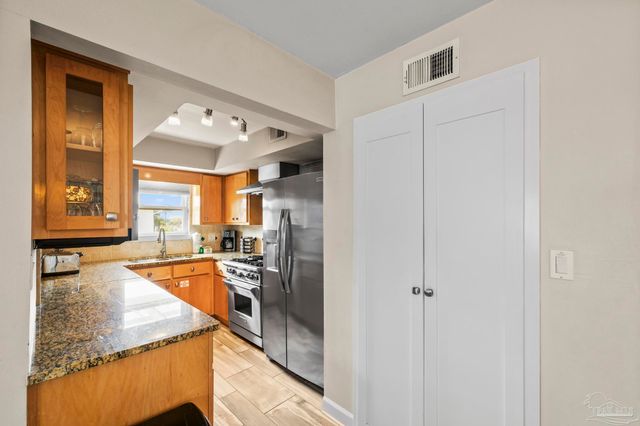 1304 Via Deluna Dr, Pensacola Beach, FL 32561