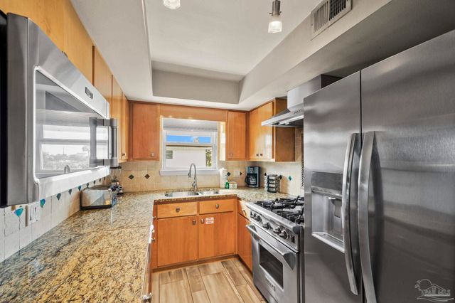 1304 Via Deluna Dr, Pensacola Beach, FL 32561