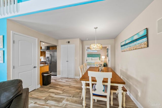 1304 Via Deluna Dr, Pensacola Beach, FL 32561