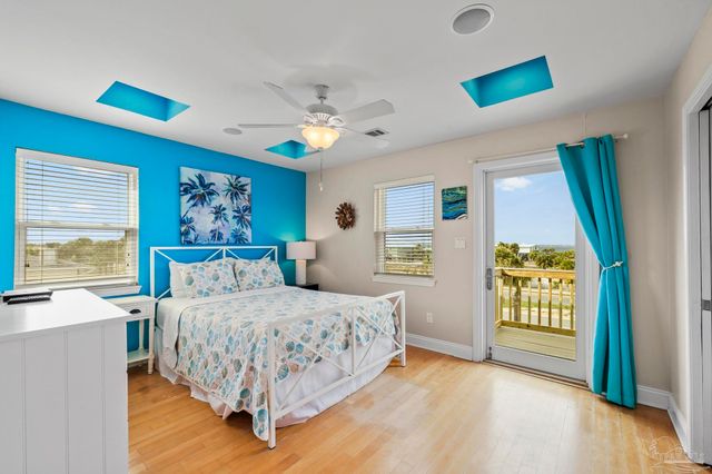 1304 Via Deluna Dr, Pensacola Beach, FL 32561