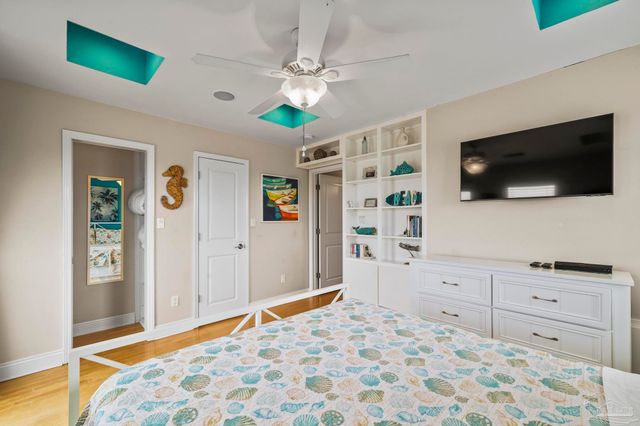 1304 Via Deluna Dr, Pensacola Beach, FL 32561