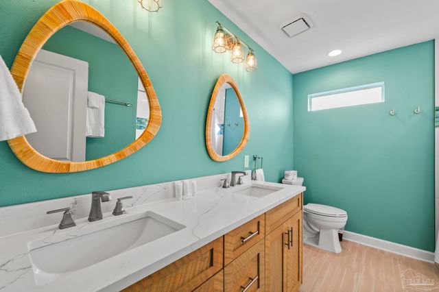 1304 Via Deluna Dr, Pensacola Beach, FL 32561