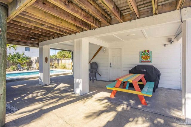 1304 Via Deluna Dr, Pensacola Beach, FL 32561